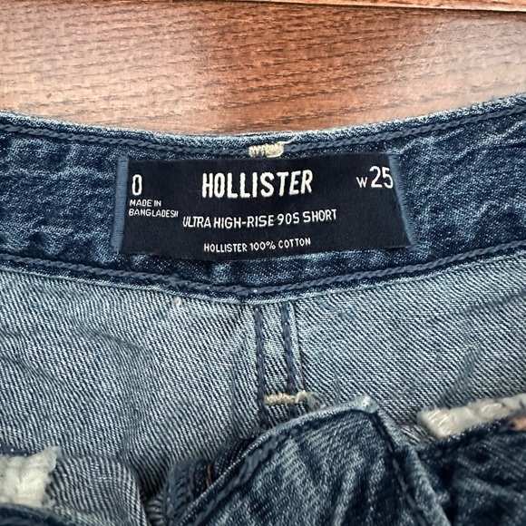 Hollister Ultra High Rise Distressed 90s Short - Picture 7 of 10
